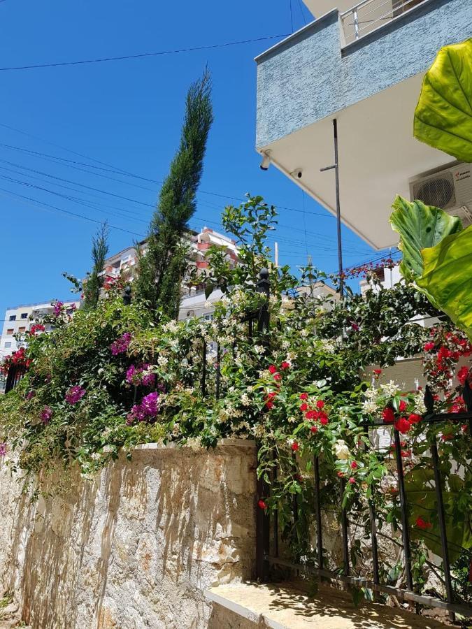 Rock Apartments Sarande Exterior photo