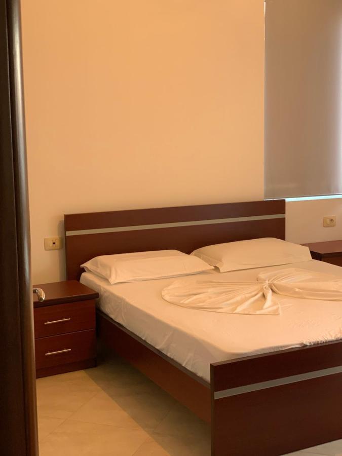 Rock Apartments Sarande Exterior photo